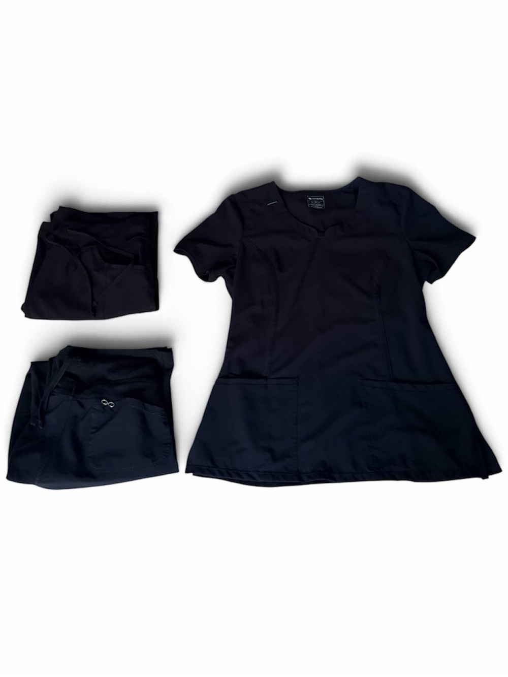 INFINITY small scrub set in black with extra pair of bottoms